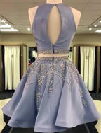 Robe de bal courte deux pièces trapèze sans manches ornée de bijoux, robe de soirée avec perles