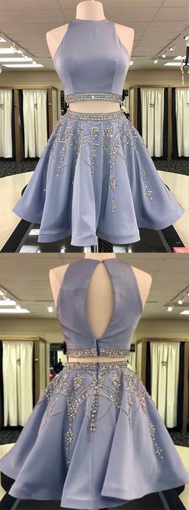 Robe de bal courte deux pièces trapèze sans manches ornée de bijoux, robe de soirée avec perles