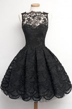 Vestido corto de fiesta estilo vintage con encaje, corte en A y borde festoneado. 