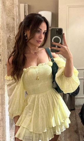 Robe de bal courte jaune pâle à volants et coupe trapèze Y7768