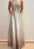Robe de bal tendance en satin et tulle à fines bretelles et perles, coupe trapèze, modèle Y8139