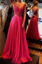 Preciosos vestidos de fiesta de gasa con corte en A y mangas casquillo, con encaje. 