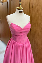 Robe de soirée longue trapèze sans bretelles et lacée