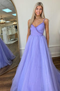 Vestido de graduación de tul cruzado con cuentas color lavanda