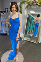 Montana | Robe longue sirène froncée à lacets dans le dos et fente, bleu clair