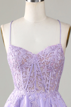 Robe de bal courte en satin violet à corset trapèze et dentelle Y3066