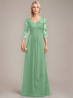Vestido de novia de corte línea A, escote en V, largo hasta el suelo, de gasa de encaje con volantes en cascada y lentejuelas. 