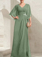 Vestido de corte recto/columna, escote en V, largo hasta el suelo, de gasa, para la madre de la novia, con lentejuelas plisadas y pedrería.