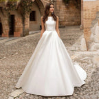 Satin Princess Wedding Dresses Scoop Neck Pockets Bride Gowns Buttons Country White Robe Plus Size 2023 Vestidos De Novia платье