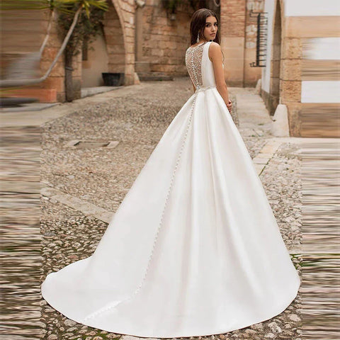 Robes de mariée princesse en satin, col rond, poches, boutons, style champêtre, robe blanche grande taille 2023 