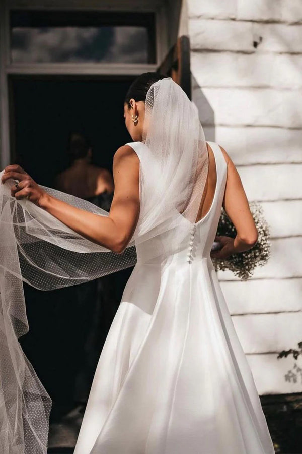 Robe de mariée blanche sobre en satin, coupe trapèze, col carré, WD737