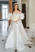 Robe de mariée sirène en satin, épaules dénudées et manches bouffantes WD754