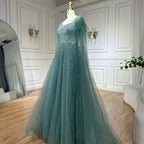 Vestido de noche de lujo saudí, corte A, estilo árabe, con plumas, mangas tipo capa y cuentas. Ideal para ocasiones formales. Modelo LA71782A (2025). 