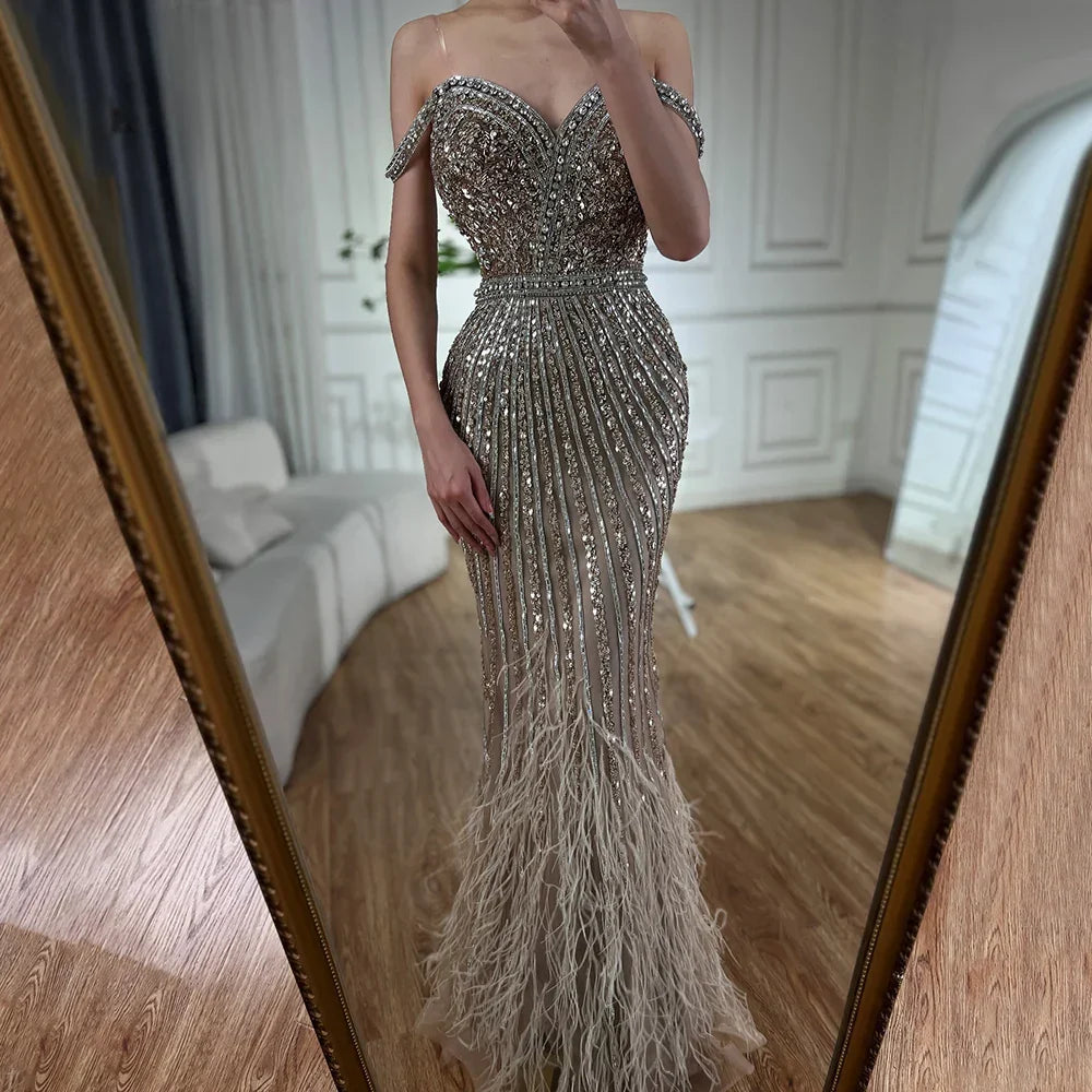 Vestido de noche de lujo saudí con tirantes finos color caramelo, estilo sirena, con plumas y cuentas, ideal para ocasiones formales (LA72715) 