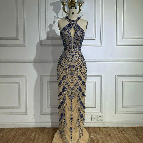 Vestido de noche elegante azul estilo saudí con cuello halter y cuentas de cristal para ocasiones formales LA72760 (modelo 2025) 