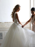 Sequins Lace V-neck Neckline Chapel Train A-line Wedding Dresses WD563