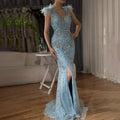 Vestido largo de noche estilo sirena con abertura lateral, elegante, azul árabe, con cuentas y plumas, ideal para ocasiones formales (LA72742) 