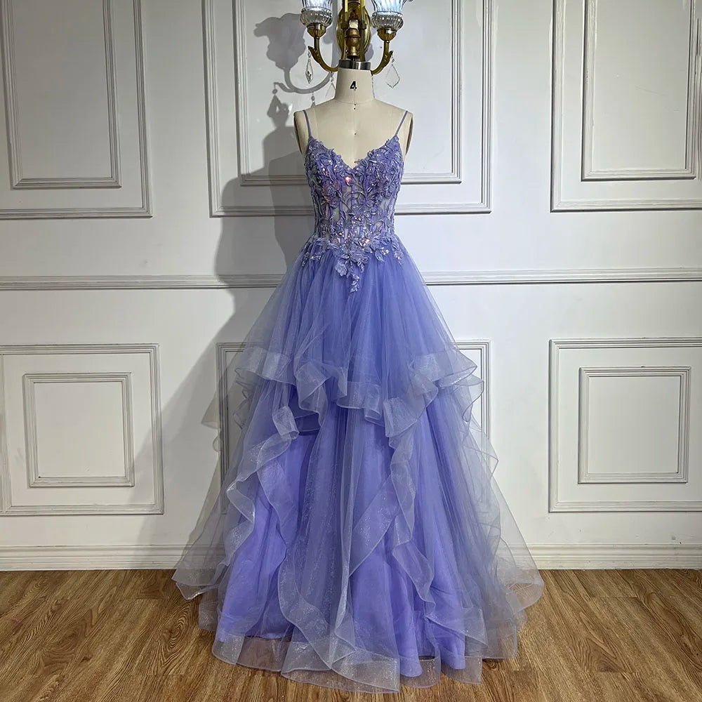 Vestido de noche de lujo para mujer, corte en A, tirantes finos, apliques de encaje escalonados, azul árabe, modelo LA72617 (2025) 