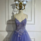 Vestido de noche de lujo para mujer, corte en A, tirantes finos, apliques de encaje escalonados, azul árabe, modelo LA72617 (2025) 