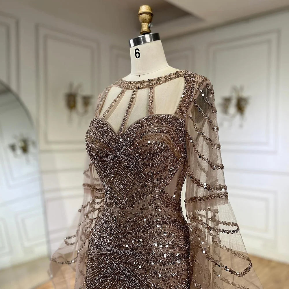 Vestido de noche de sirena color caramelo árabe 2025 con elegantes mangas tipo capa con cuentas para ocasiones formales LA72708 