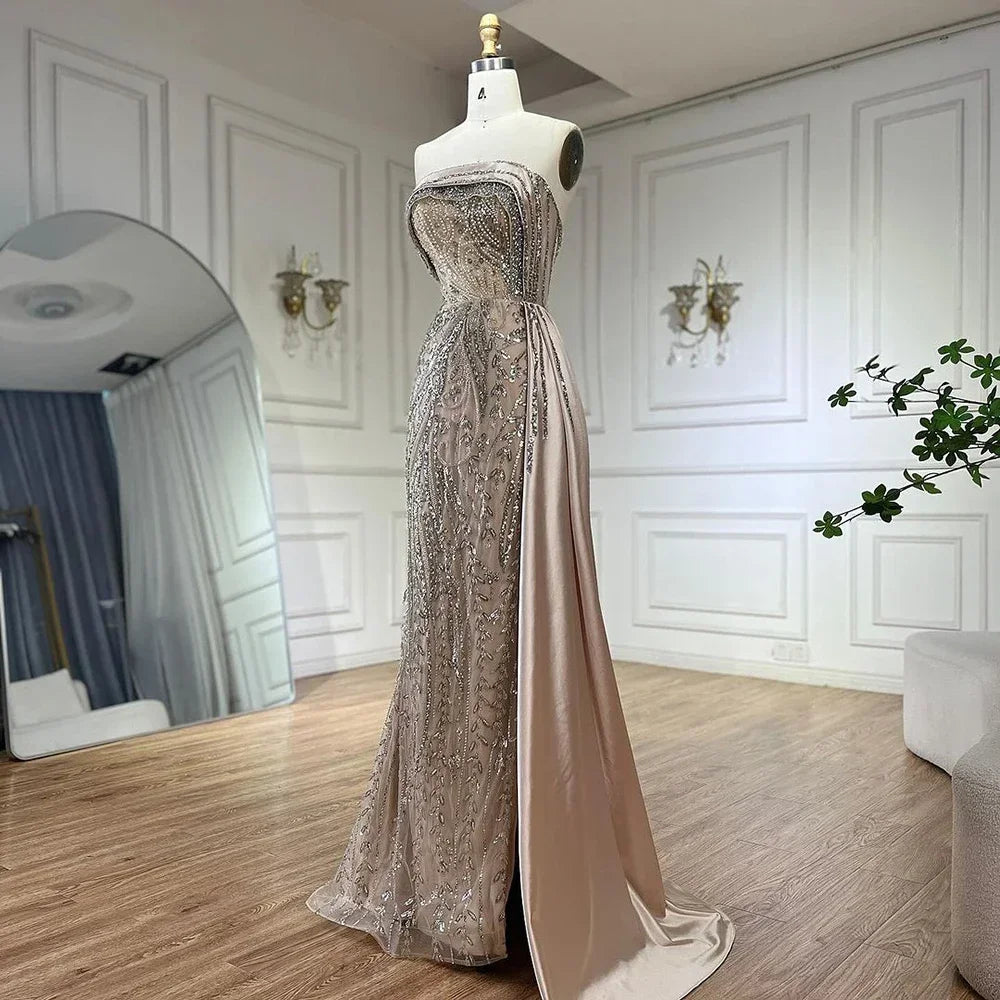 Vestido de noche de lujo estilo sirena, color nude, sin tirantes, de satén, con cuentas, estilo árabe, con falda lateral, ideal para fiestas femeninas (LA72665) 