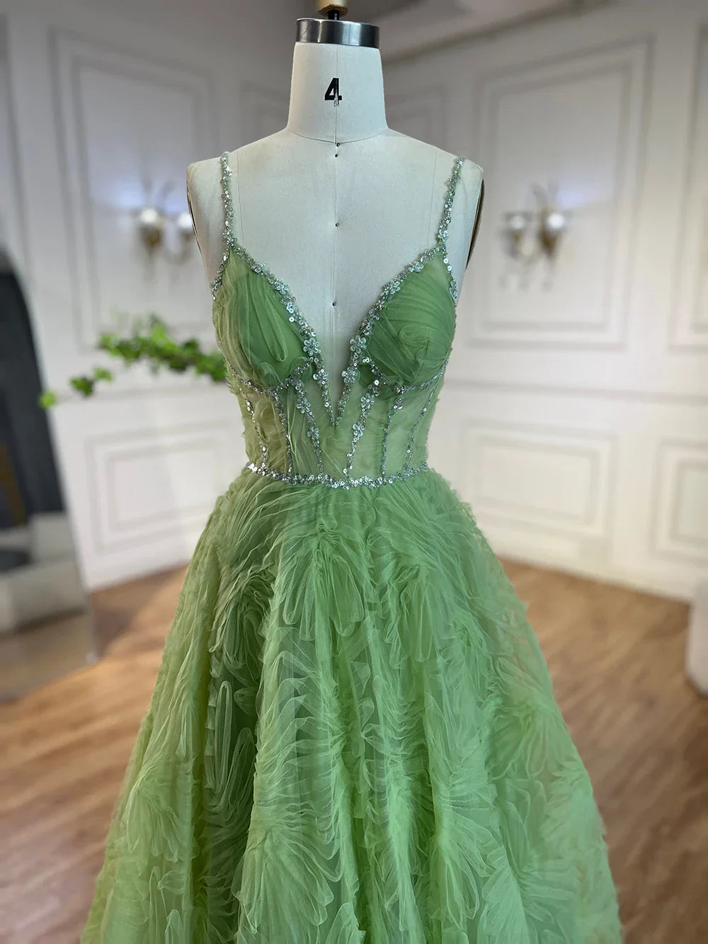 Vestido de fiesta elegante de corte A, con tirantes finos, espalda descubierta y color verde salvia árabe (modelo LA72636) para mujer | Ideal para bodas y fiestas 