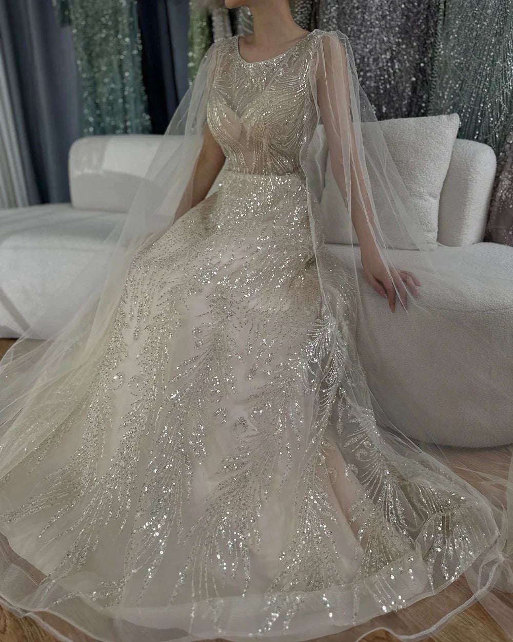Vestido largo de noche elegante de corte A con cuentas, estilo lila árabe, con mangas tipo capa, ideal para ocasiones formales (LA72744) 