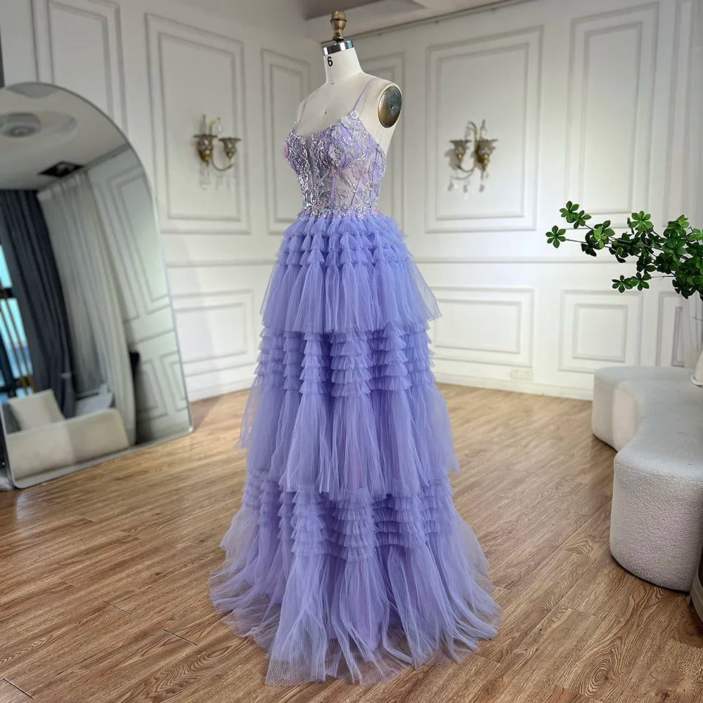 Vestido de noche de lujo para mujer, corte en A, tirantes finos, falda escalonada, apliques de encaje, color lila árabe, modelo LA72618 (2025) 