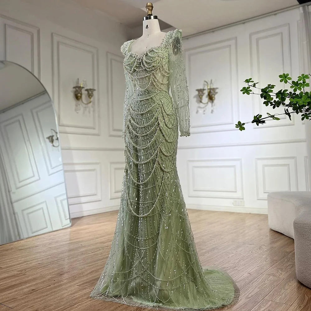 Vestido de noche de lujo estilo sirena con escote corazón, perlas y cuentas, color verde salvia árabe, modelo LA72660 (2025) 