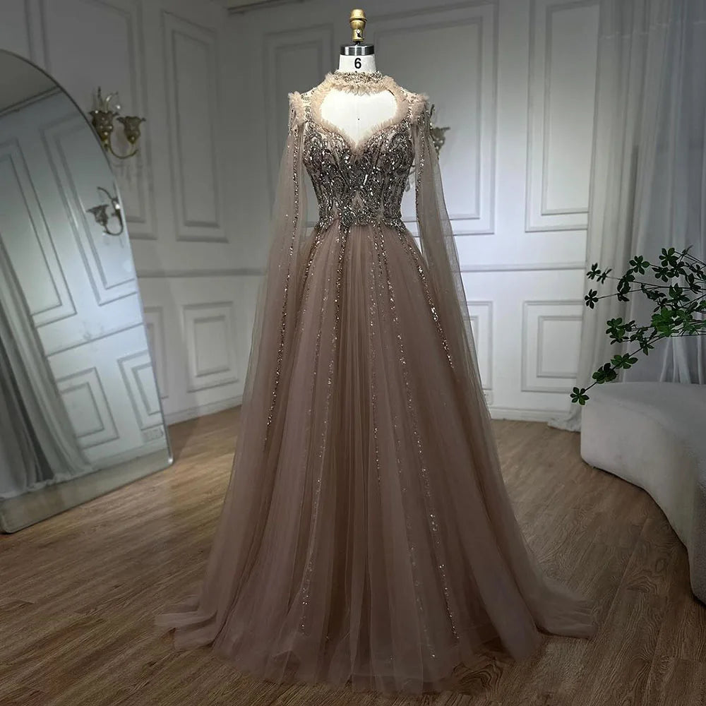 Vestido de noche de lujo elegante, corte A, estilo árabe, color nude, con mangas tipo capa y cuentas, ideal para bodas y fiestas (LA72384) 