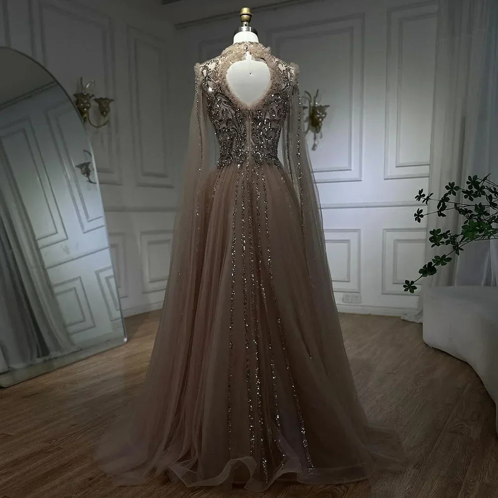 Vestido de noche de lujo elegante, corte A, estilo árabe, color nude, con mangas tipo capa y cuentas, ideal para bodas y fiestas (LA72384) 
