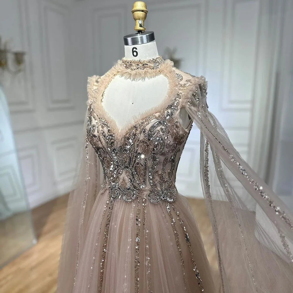 Vestido de noche de lujo elegante, corte A, estilo árabe, color nude, con mangas tipo capa y cuentas, ideal para bodas y fiestas (LA72384) 