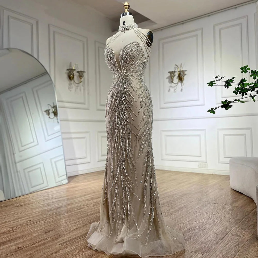 Vestido de noche de lujo estilo sirena con perlas y cuello halter color nude árabe, modelo LA72696, para mujer.