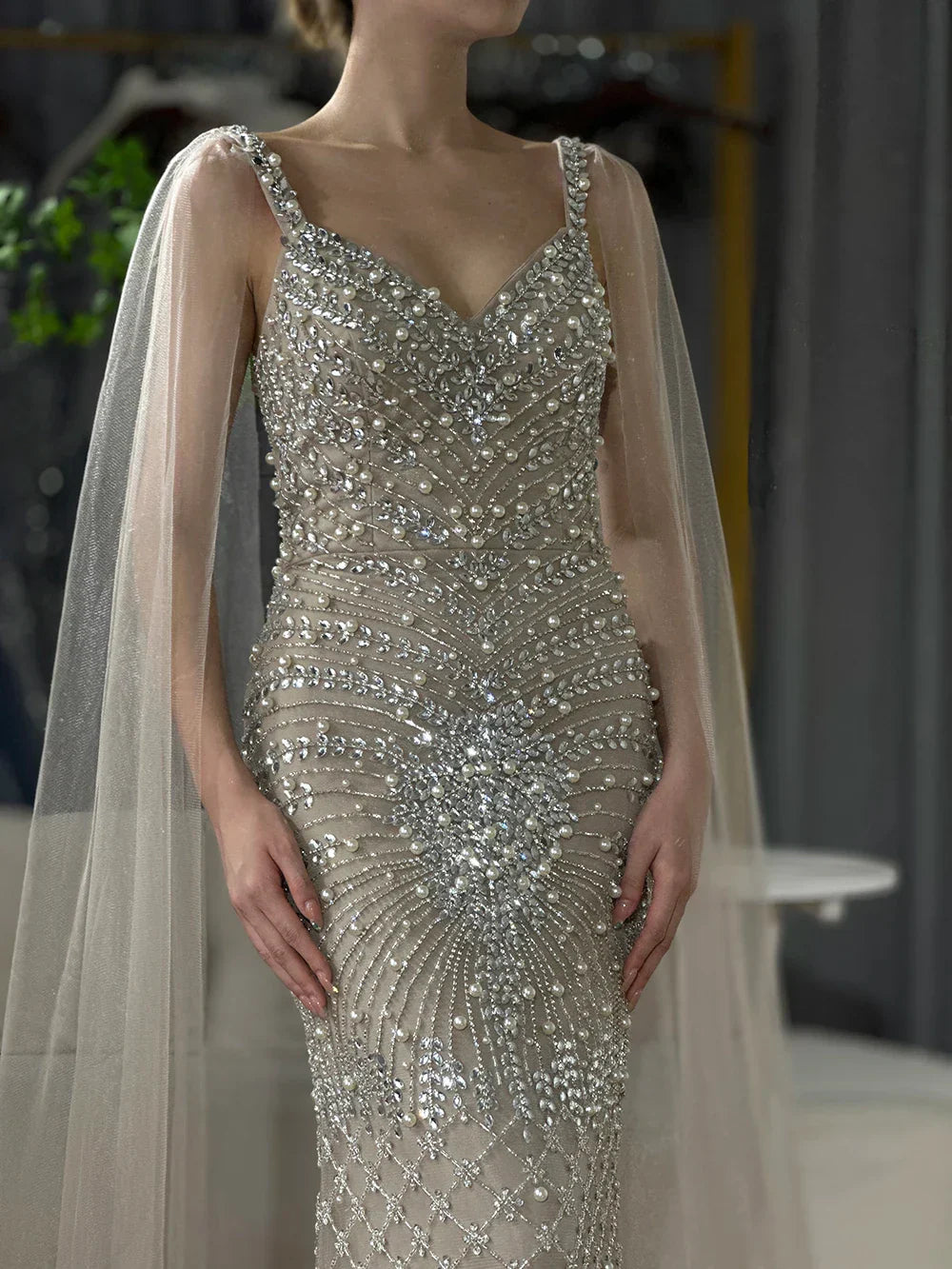 Vestido de noche de lujo saudí de 2025, estilo sirena, color nude, con capa y cuentas, para ocasiones formales LA72748 