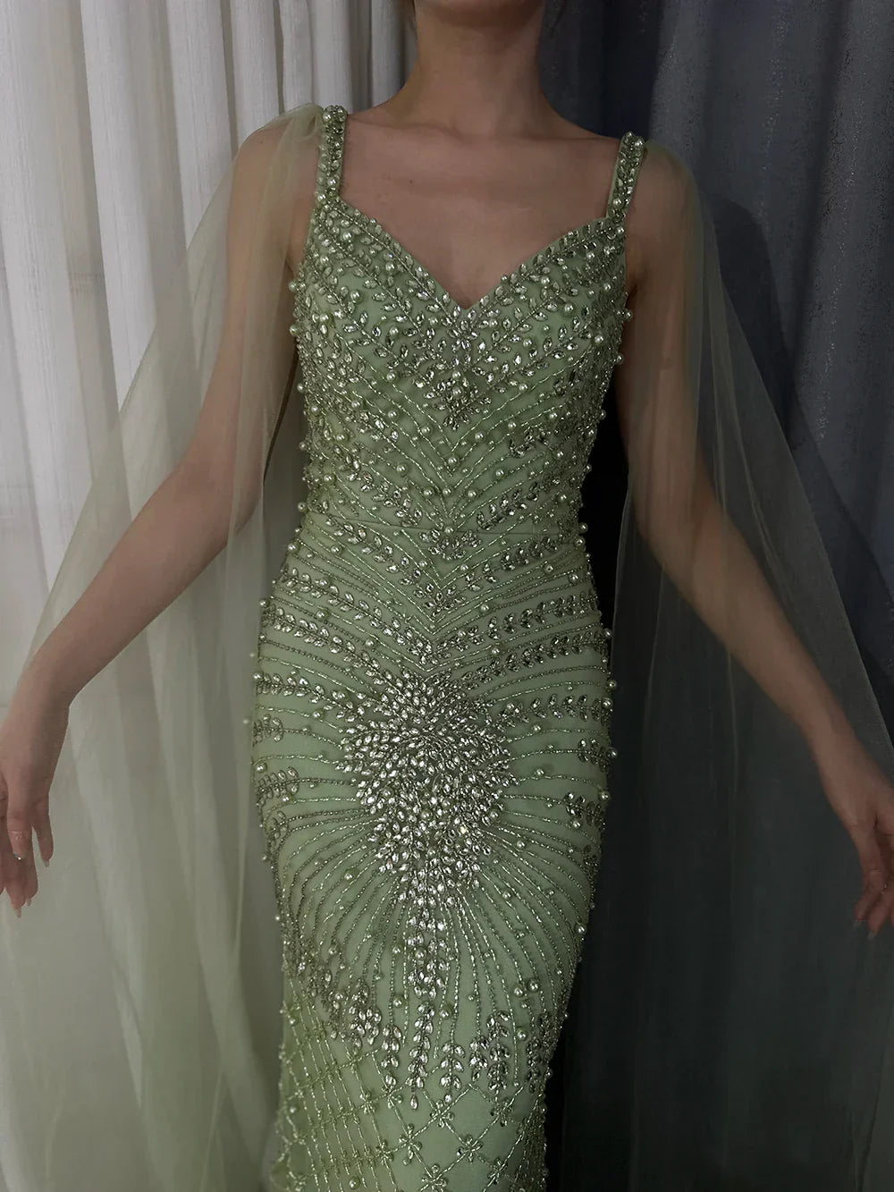 Vestido de noche de lujo saudí de 2025, estilo sirena, color nude, con capa y cuentas, para ocasiones formales LA72748 