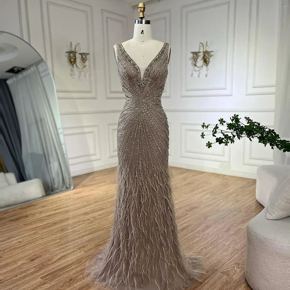 Vestidos de noche de lujo de Dubai con tirantes finos azules, plumas y cuentas para bodas y fiestas de mujeres LA72525 (2025) 