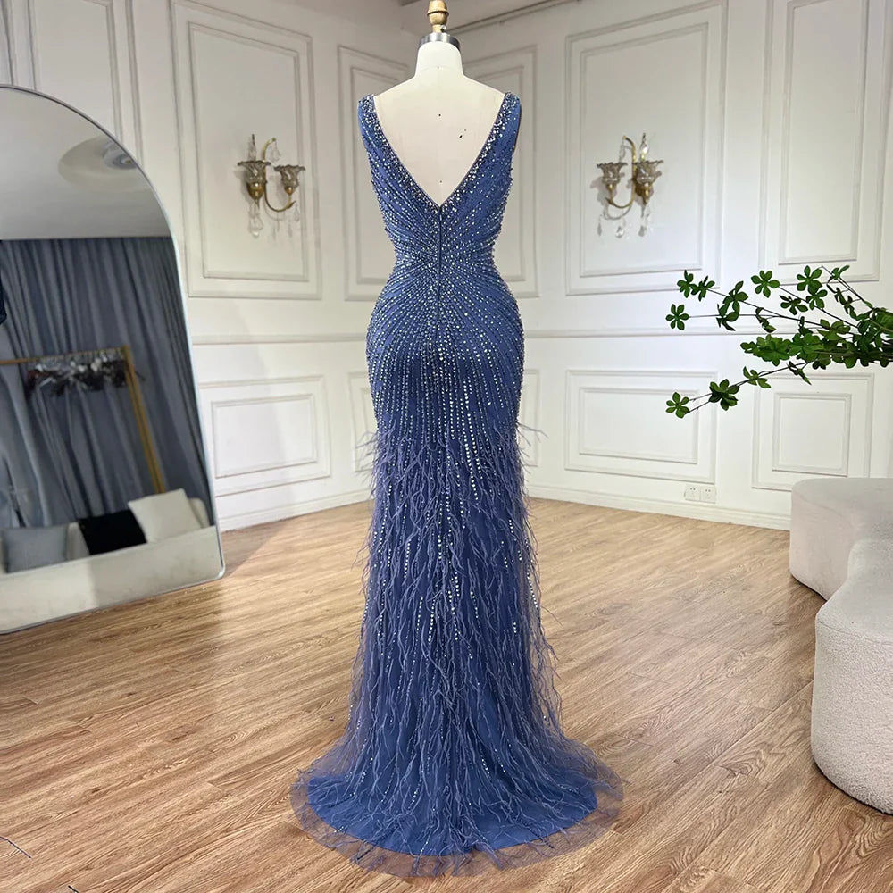 Vestidos de noche de lujo de Dubai con tirantes finos azules, plumas y cuentas para bodas y fiestas de mujeres LA72525 (2025) 