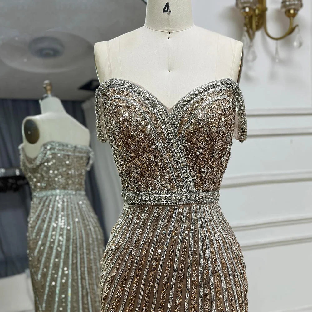 Vestido de noche de lujo saudí con tirantes finos color caramelo, estilo sirena, con plumas y cuentas, ideal para ocasiones formales (LA72715) 