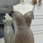 Vestido de noche de lujo saudí con tirantes finos color caramelo, estilo sirena, con plumas y cuentas, ideal para ocasiones formales (LA72715) 