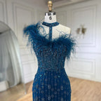 Vestido de noche de sirena elegante, gris, con plumas, cuentas y abertura alta, estilo halter, para mujer, modelo LA72452 