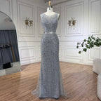 Vestido de noche de sirena árabe gris de lujo de Dubái 2025 con cuentas y capa larga desmontable para fiestas de mujer LA72180 