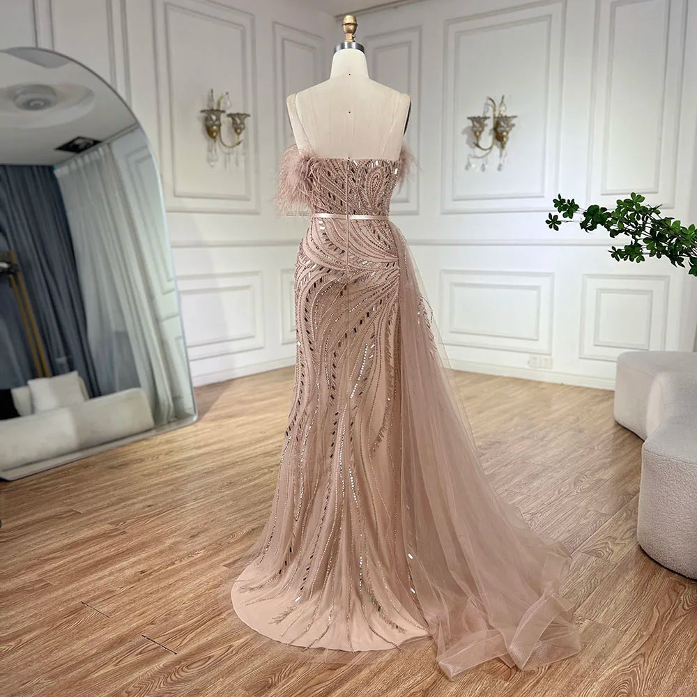 Vestido de noche de sirena color nude, sin tirantes, con sobrefalda, plumas y abertura alta, estilo princesa, para mujer (LA72311) 