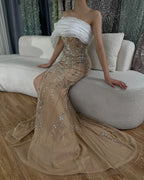 Vestido de noche saudí color nude con un solo hombro y abertura, adornado con cuentas, ideal para ocasiones formales (LA72746) 