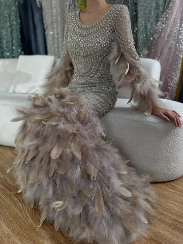 Robe de soirée saoudienne couleur chair avec plumes et perles, pour une occasion spéciale, LA72736, 2025 