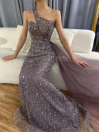 Vestido de noche morado de un solo hombro estilo árabe saudí 2025 con sobrefalda lateral con cuentas para ocasiones formales LA72735 