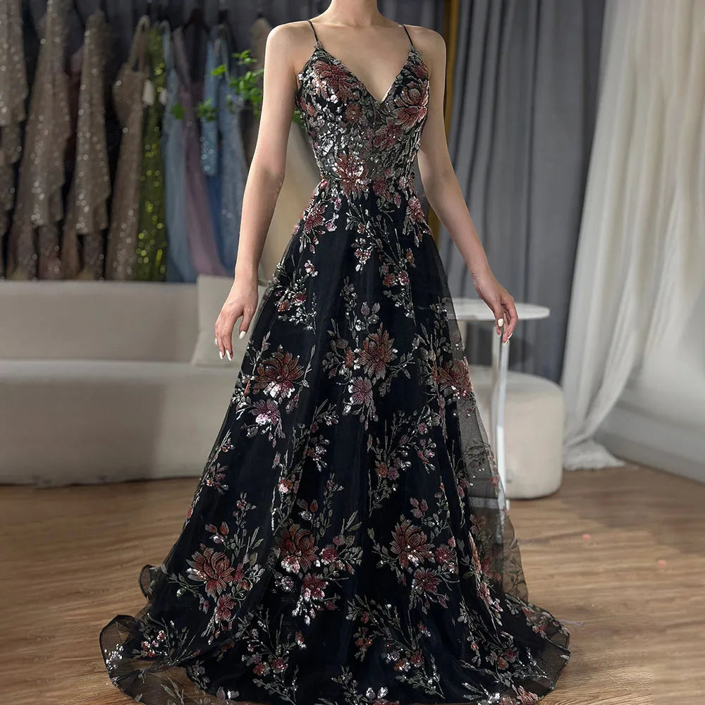 Vestido de fiesta de lujo negro con tirantes finos, corte en A y cuentas, modelo LA72773, para ocasiones formales (2025). 