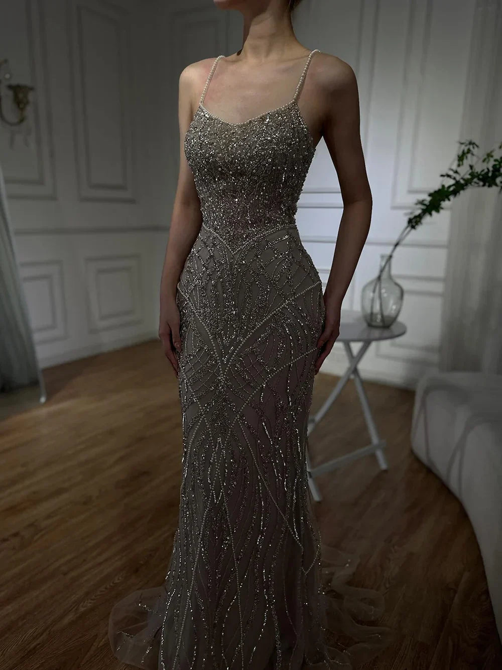 Vestido de noche árabe de sirena con tirantes finos y cuentas color caramelo, modelo LA72733, para ocasiones formales (2025) 