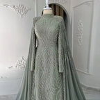 Vestido de noche de lujo para mujer, estilo sirena, color verde salvia, con mangas tipo capa y cuentas, de satén, modelo LA72413 (2025) 