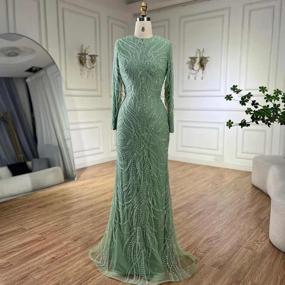Vestido de noche de lujo para mujer, estilo sirena, color verde salvia, con mangas tipo capa y cuentas, de satén, modelo LA72413 (2025) 