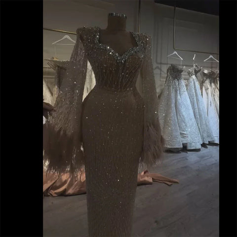 Robe de soirée arabe couleur chair, perlée, avec poignets en plumes et manches longues, pour une occasion spéciale, LA72892, 2025